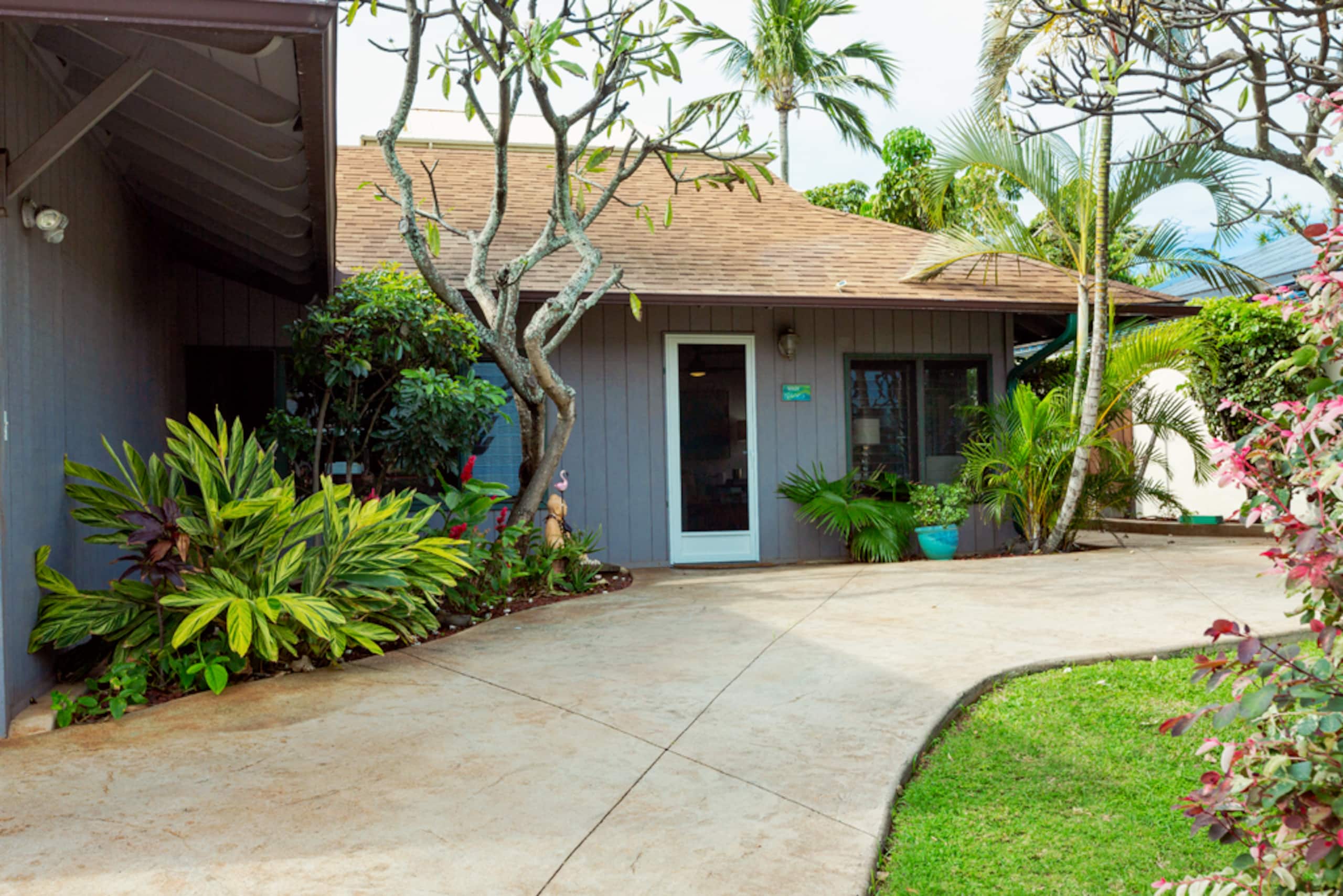 Home in Paia · ★4.96 · 3 bedrooms · 3 beds · 2 baths - Photo 34