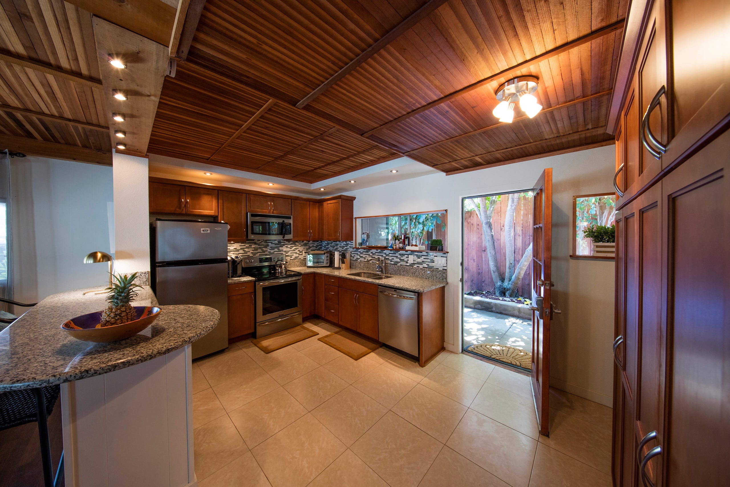 Home in Paia · ★4.96 · 3 bedrooms · 3 beds · 2 baths - Photo 6