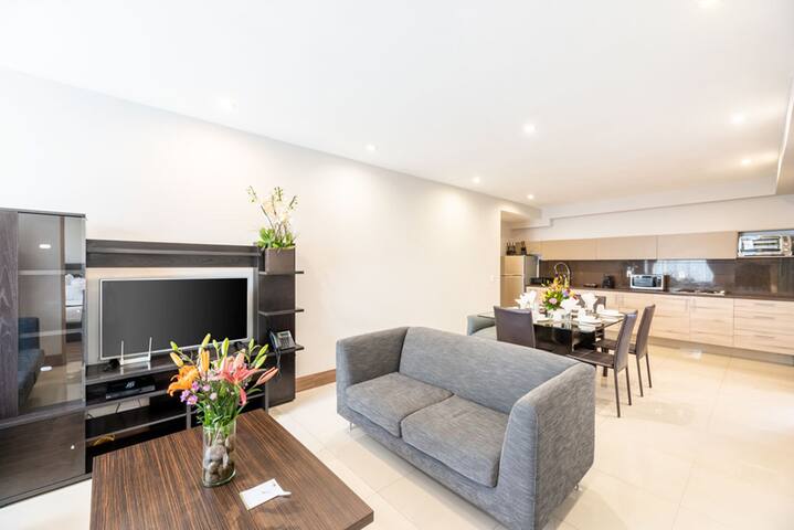 Incredibly Located | 2BR Condo | Sky Gym | Polanco gallery image 3