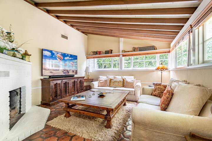 Casa Sycamore Pool + Gated Estate 2 Master Suites gallery image 5