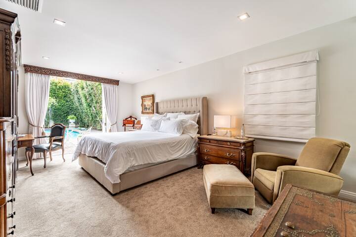 Casa Sycamore Pool + Gated Estate 2 Master Suites gallery image 2