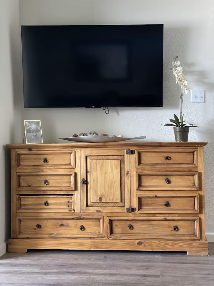 La Casita Is Cozy And Modern! - Yuma, AZ