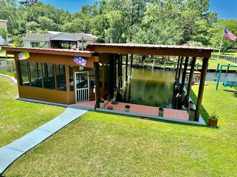 Indian Cove Retreat
DOGS OK