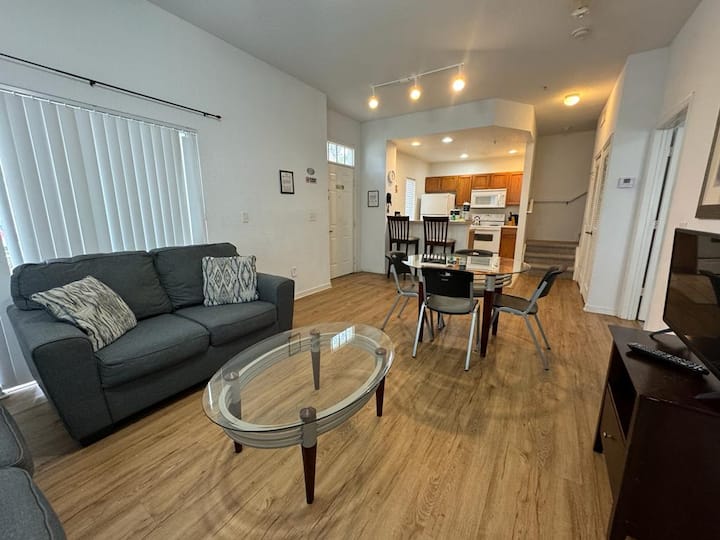 4 Bedroom 3 Bathroom Villas At Seven Dwarfs 10-102 - Kissimmee