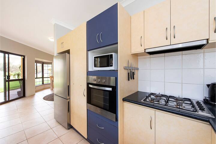 Farm lake sauna retreat Mandurah gallery image 4