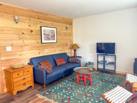 Lake Top Cottage - New Reno