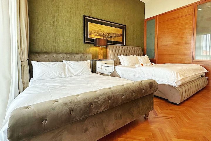 Cozy Straits Quay Seafront HomeStay