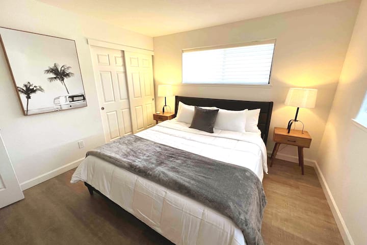 2nd Bedroom with king bed and 50” TV