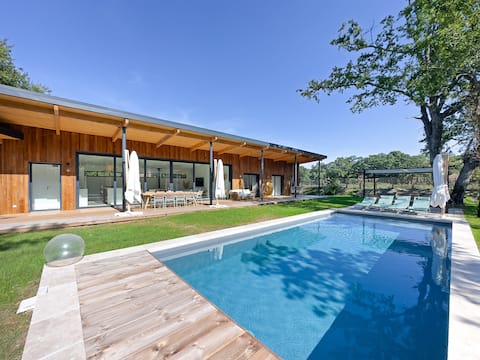 Beautiful villa in nature