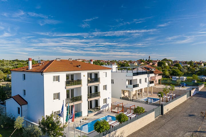 Apartmani Antonijo - Ema 1. Kat - Peroj