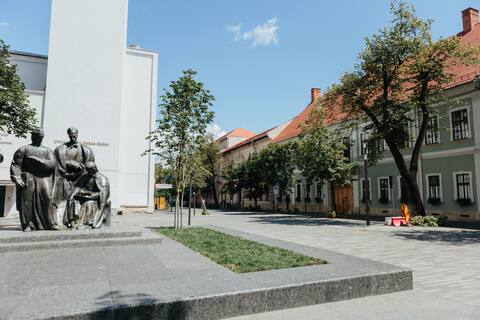 Contessa Central Studio II