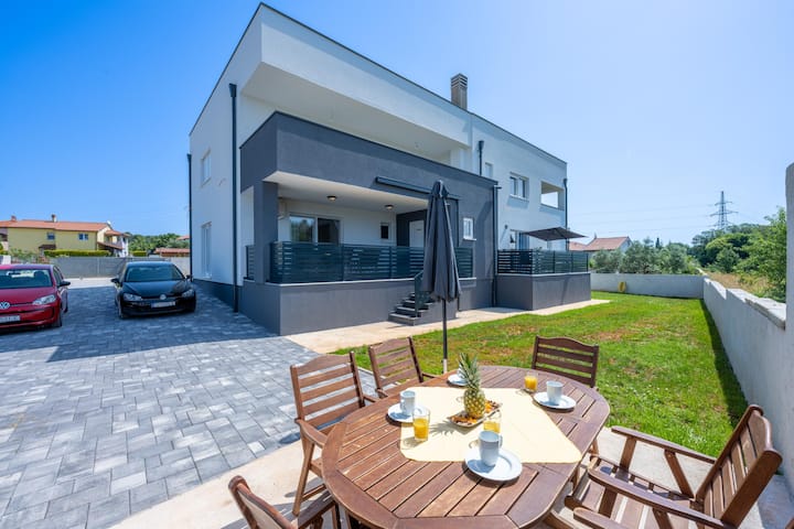 Domus Alba Apartments - Apt 2 - Pula