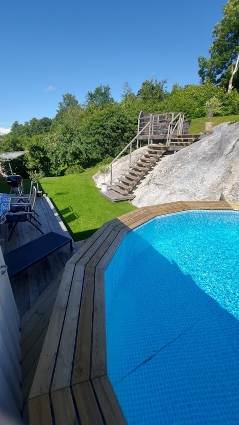 Spacious chain house 25 minutes from Gothenburg
