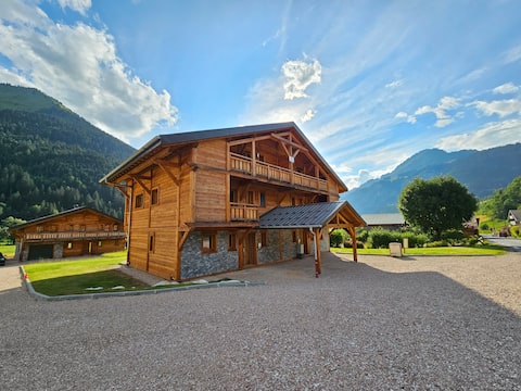 Beautiful semi-chalet at the foot of the slopes - 150 m2 15 people