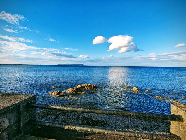 Wonderful Dublin House | Beach | Train Station gallery image 3