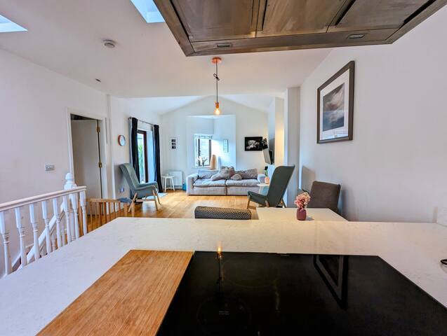 Wonderful Dublin House | Beach | Train Station gallery image 4