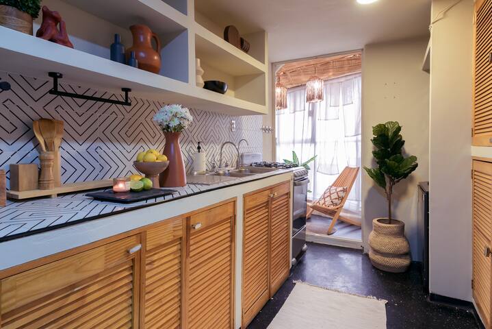 Beautiful Curated & Designed Flat IN ROMA NORTE gallery image 5