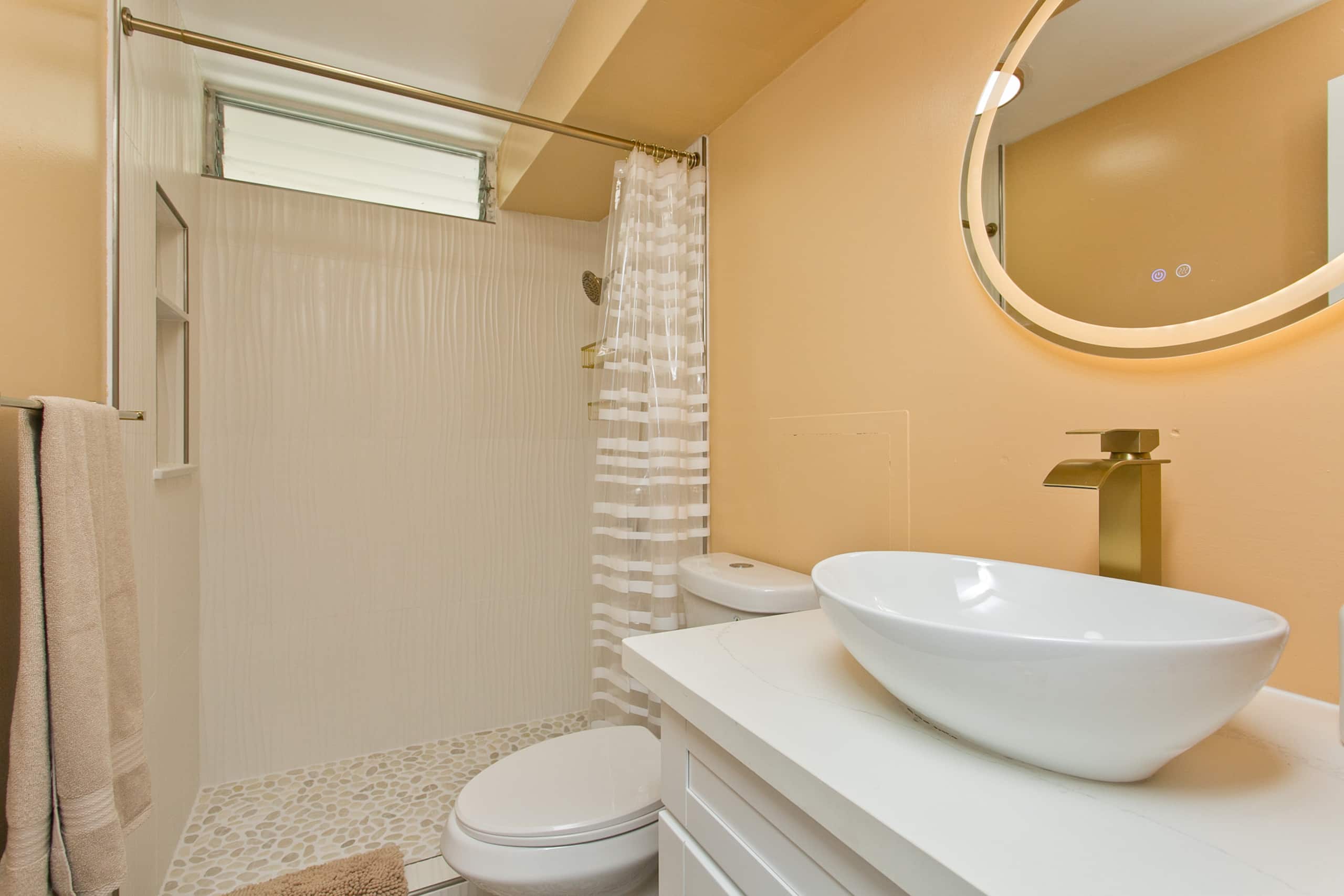 Boho Studio, Central Waikiki, 1 Block to Beach - Photo 14