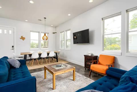 Top performing Airbnb: 5 min to Frost Bank Center/Downtown/River Walk in Dignowity Hill