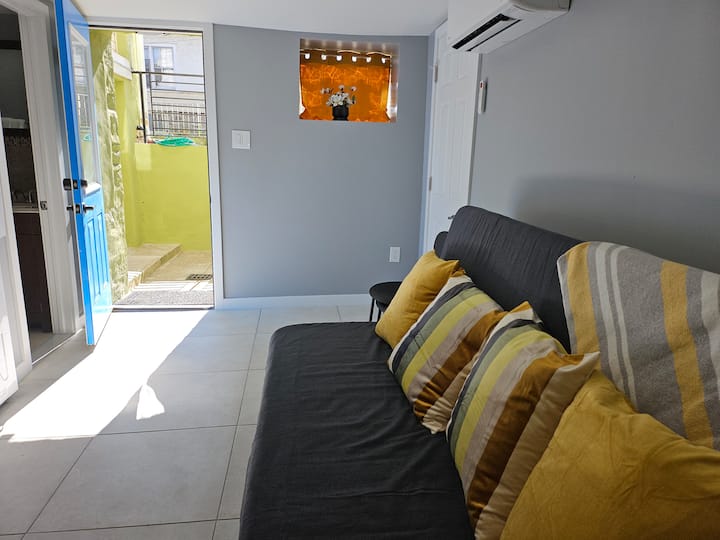 Luxury 2 Br Apt | Philly • Airport • Free Parking - Upper Darby, PA