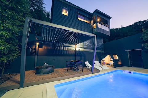 Hakone Yumoto Villa: Private /Sauna, Pool & Onsen