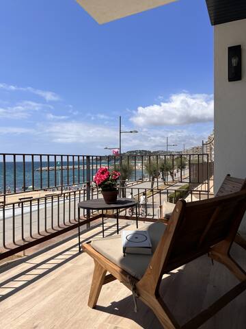 Blaudenit: Un balcón al mar gallery image 5