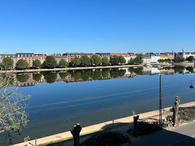 Spacious with view to the lakes gallery image 2