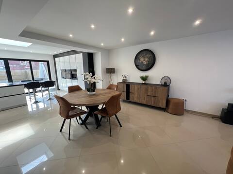 Beautiful House 5 minutes from the Grand Stade