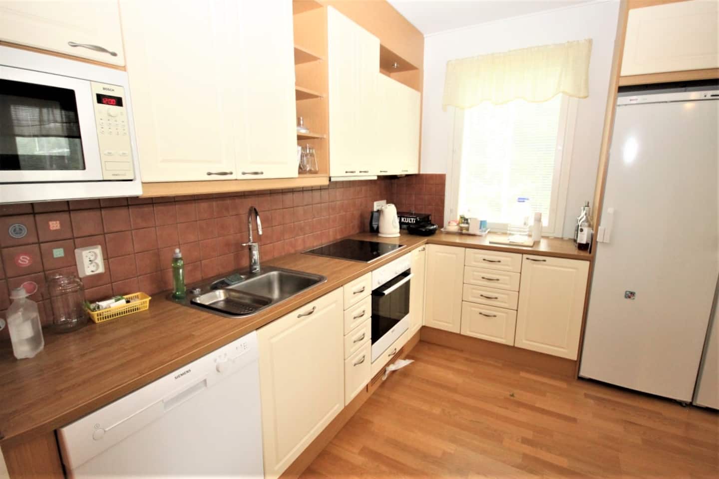 Omakotitalo 4-6 Hengelle - House 4