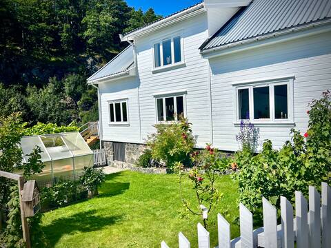 Holiday house in idyllic Østerkleiv!