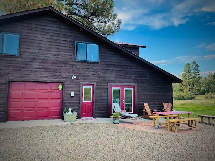 Mountain Farm Guesthouse, 20 min to Mesa Verde Farm stays for Rent in
