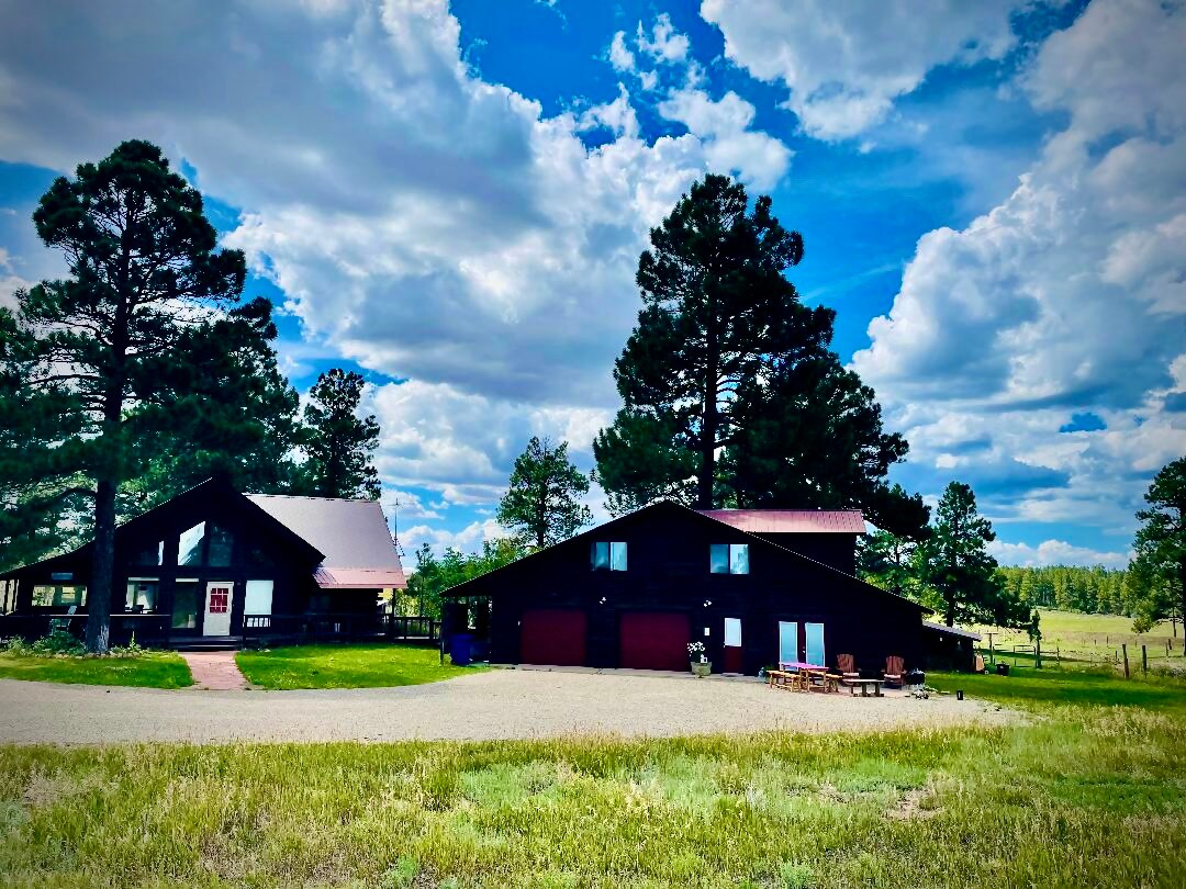 Mountain Farm Guesthouse, 20 min to Mesa Verde Farm stays for Rent in