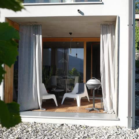 Cozy Loft in Vineyard with Stunning Views