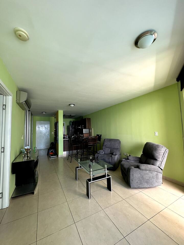 2BR Condo in Panama City - Image 1