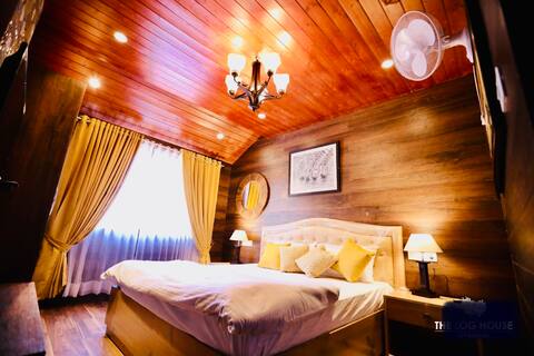 Wooden Haven/MallRoad/ Landour