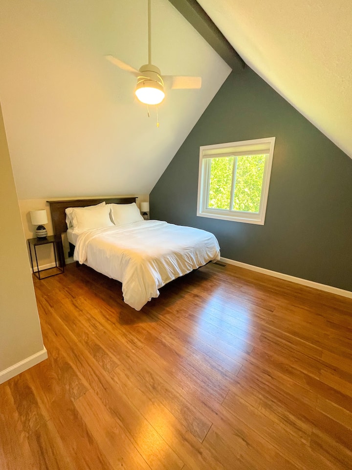 Спалня №2 (горе)