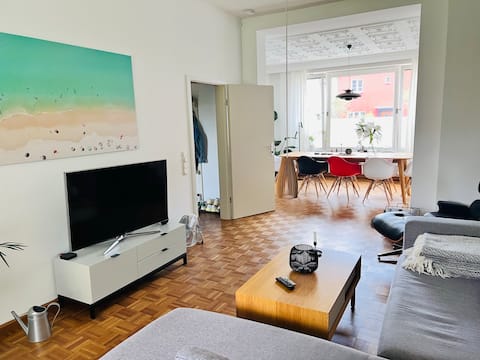 Top performing Airbnb: Nice apartment – plenty of space & large garden in Neuehrenfeld