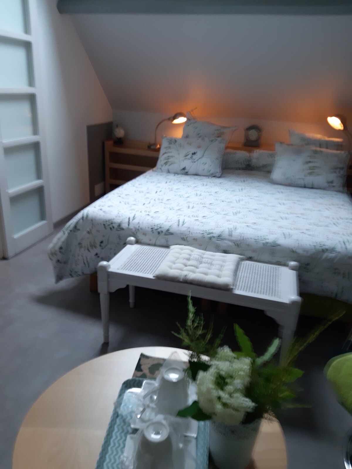 ห้องนอนที่ 2: เตียงแกรนด์คอมฟอร์ท 180x200
มีห้องน้ำในตัวและโถสุขภัณฑ์