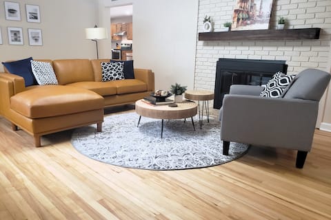 Top Airbnb: Lakefront | Private Dock~Kayaks~Firepit~EV charger in Gumlog