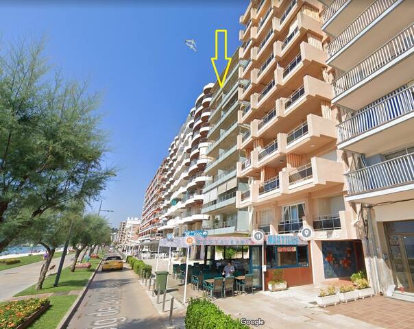 Exclusive beachfront apartment. Costa Brava gallery image 2