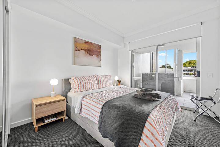 Prime Position! 3Bed/2Bath/1Car ~ 10mins to CBD gallery image 5