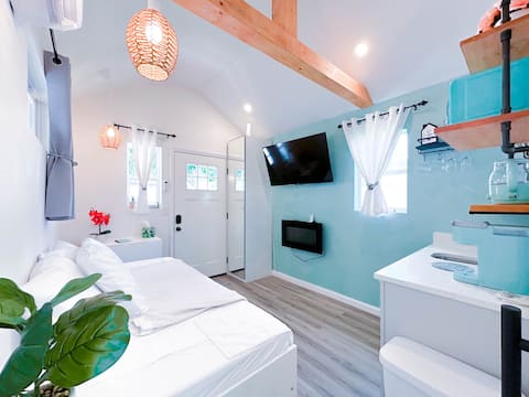 Enchanted TINY HOME near *Downtown* Winter Garden
