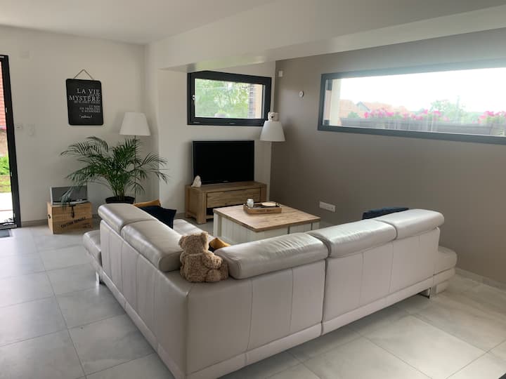 Chambre Dans Maison Avec Piscine - Belfort
