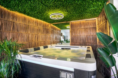 Avra Summer Living | Private Jacuzzi | Steps toSea