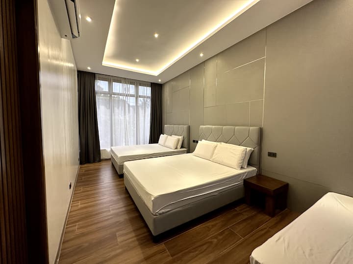 Guest Bedroom 2 (2/f)
2 queen-sized beds
1 day bed
* 4 adults
* with private bathroom -- hot & cold shower, toilet w/ bidet