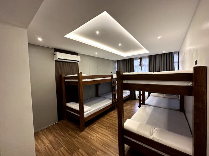 Guest Bedroom 3 (2/f)
8 double-sized beds
* 8-16 pax
* with private bathroom -- hot & cold shower, toilet w/ bidet