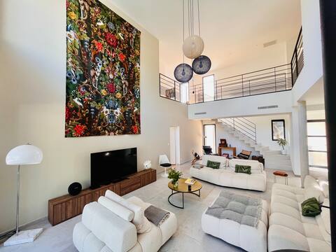 Architect-Designed House & Pine Forest