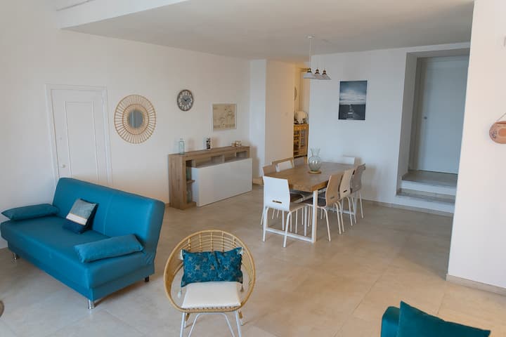 סלון פינת אוכל