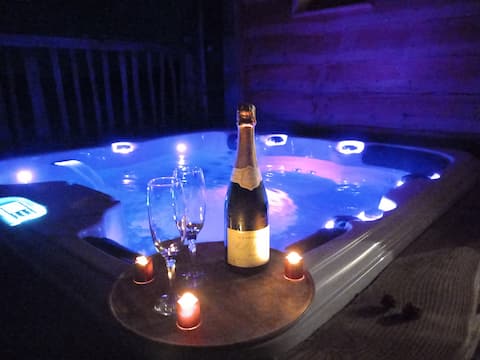 La Roulotte de l'Idylle, Heated Jacuzzi, Comfort