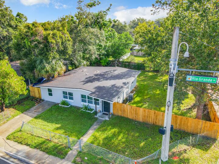 A Utopia in Orlando - Houses for Rent in Orlando, Florida A Utopia in Orlando - Houses for Rent in Orlando, Florida